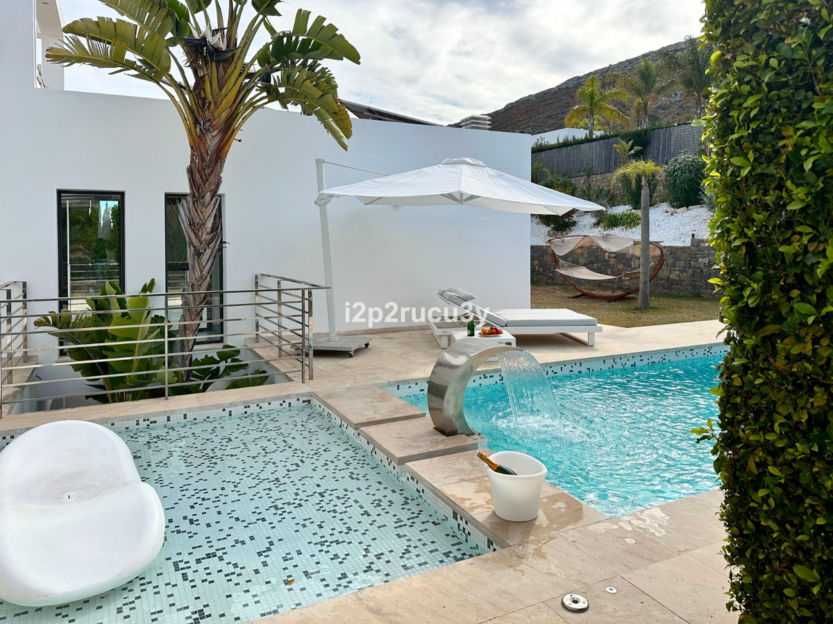 5 Bed Townhouse for sale in Javea Costa Blanca, Alicante, Spain