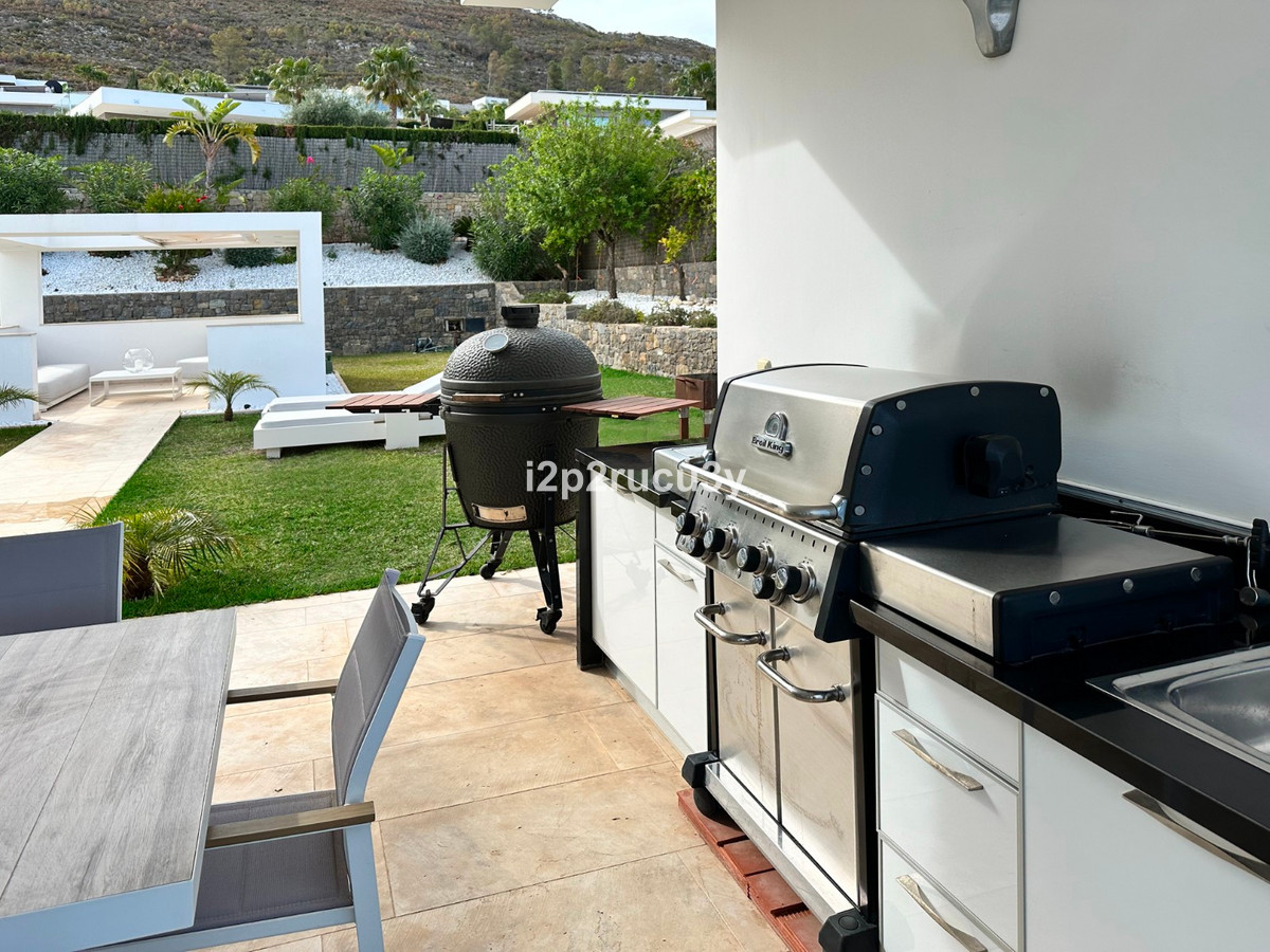 5 Bed Townhouse for sale in Javea Costa Blanca, Alicante, Spain