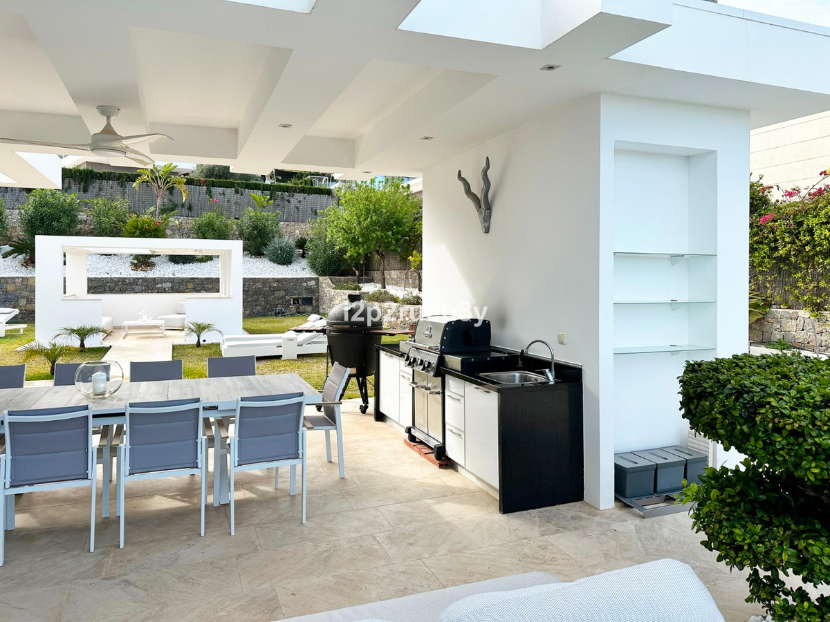 5 Bed Townhouse for sale in Javea Costa Blanca, Alicante, Spain