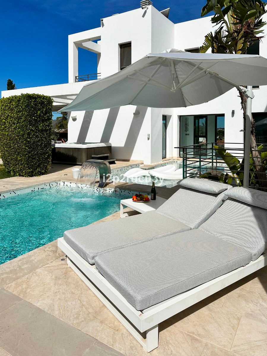 5 Bed Townhouse for sale in Javea Costa Blanca, Alicante, Spain