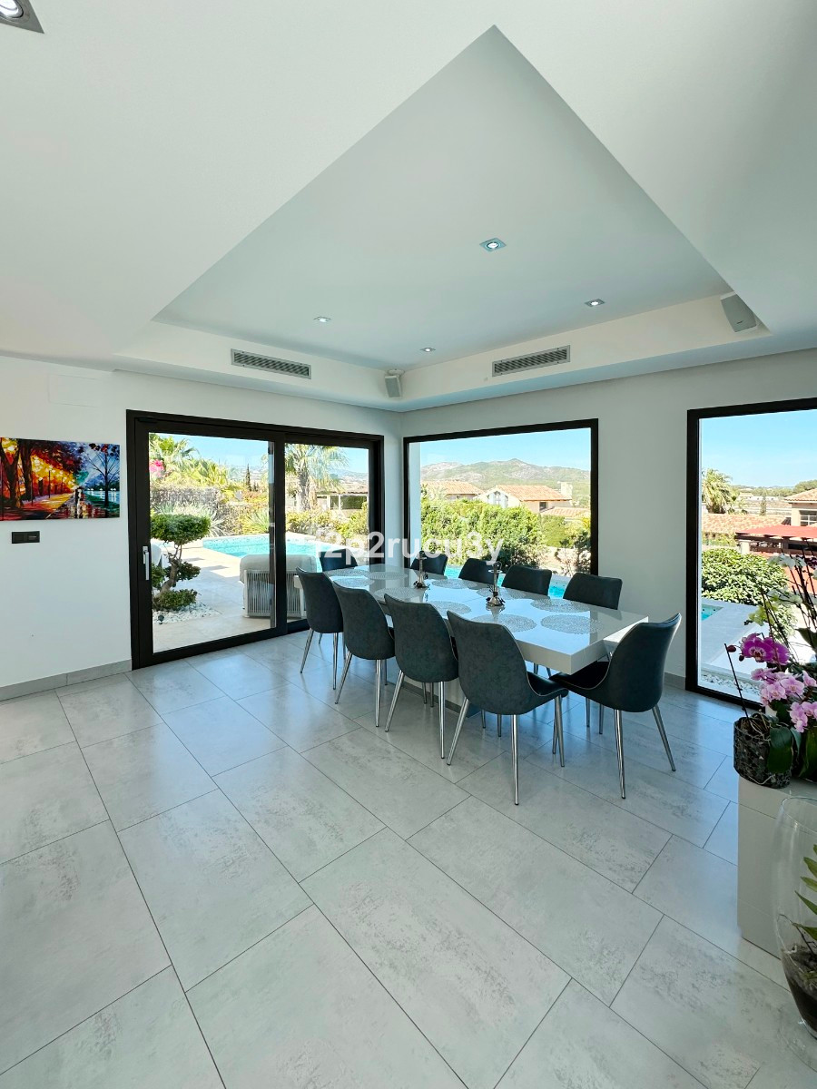 5 Bed Townhouse for sale in Javea Costa Blanca, Alicante, Spain