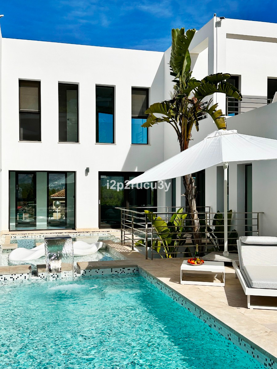 5 Bed Townhouse for sale in Javea Costa Blanca, Alicante, Spain