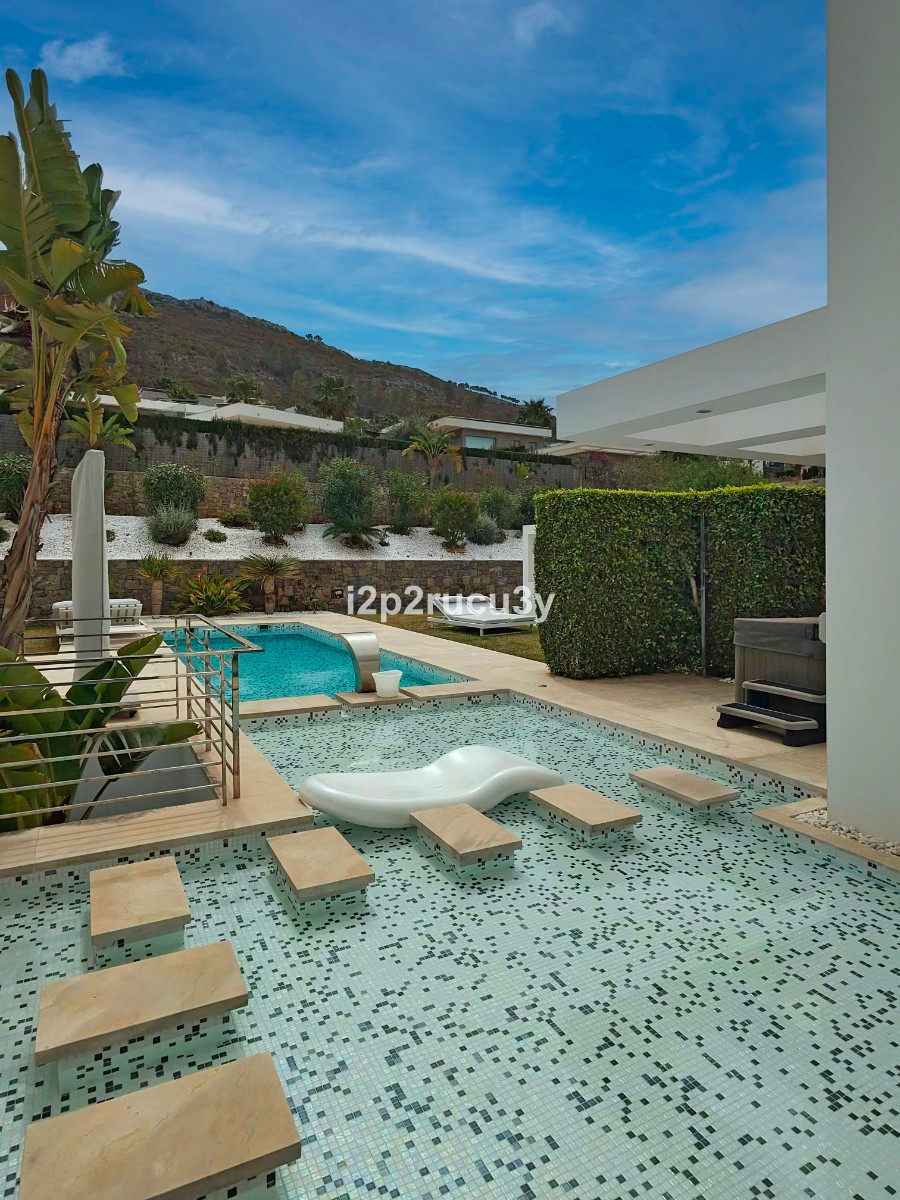 5 Bed Townhouse for sale in Javea Costa Blanca, Alicante, Spain