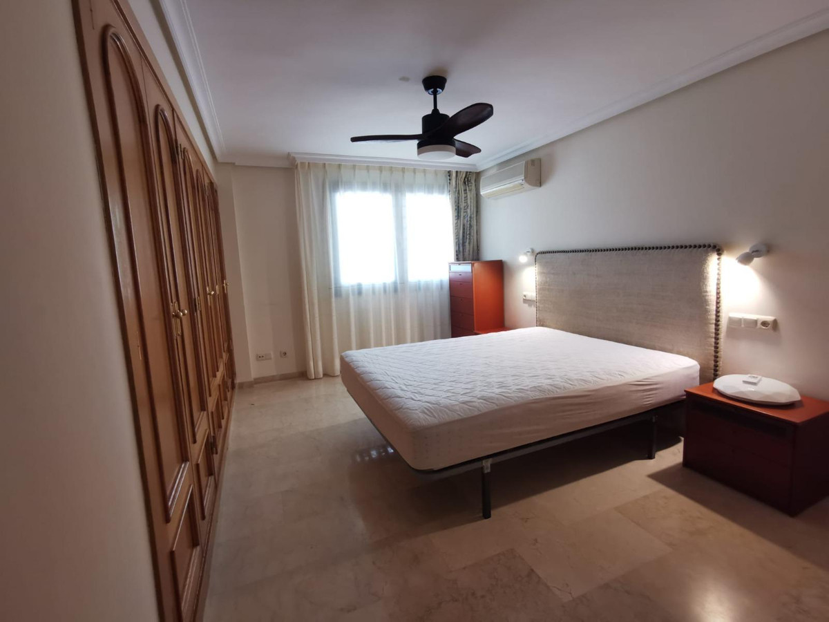 Se vende Apartamento Planta Media de 3 dormitorios en Costa Blanca, Alicante, España