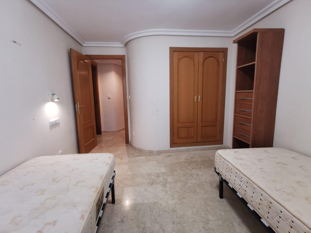 Se vende Apartamento Planta Media de 3 dormitorios en Costa Blanca, Alicante, España