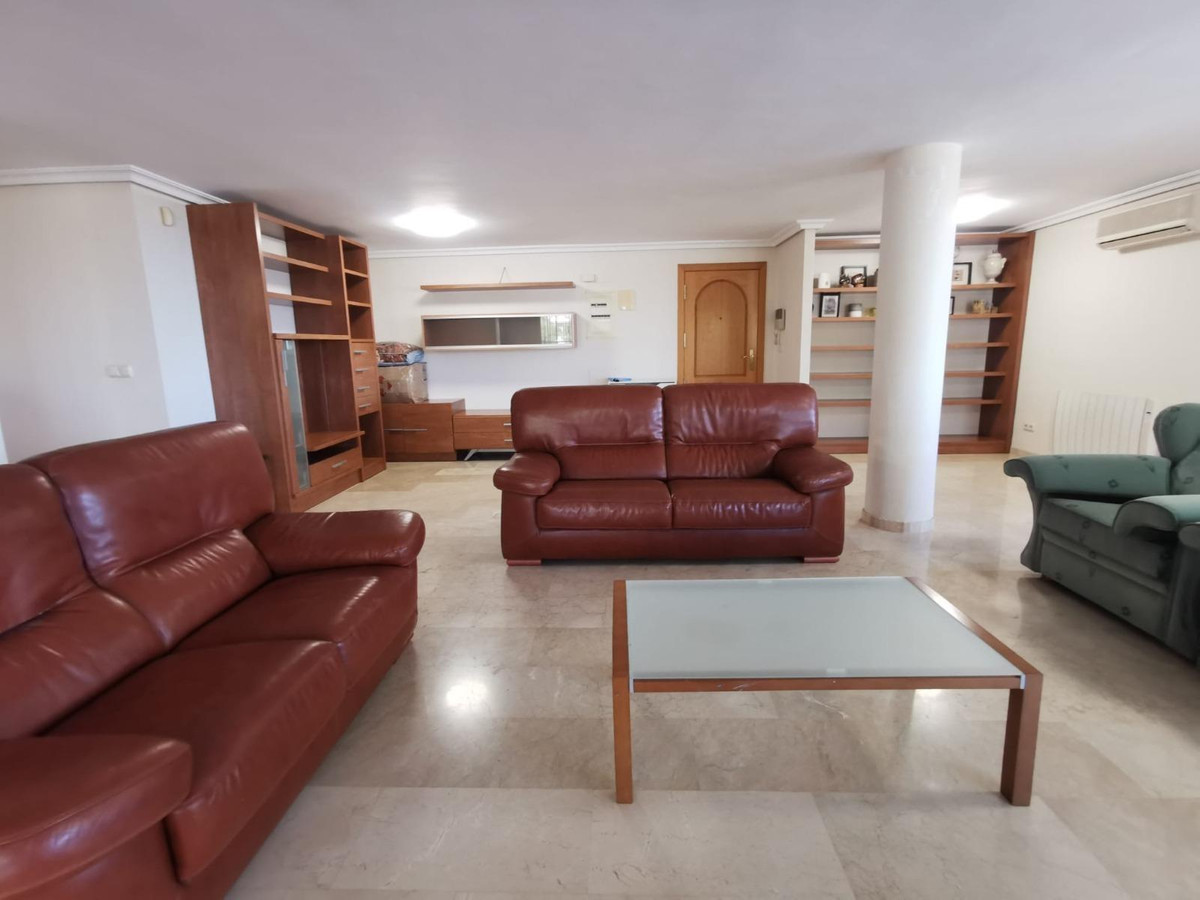 Se vende Apartamento Planta Media de 3 dormitorios en Costa Blanca, Alicante, España
