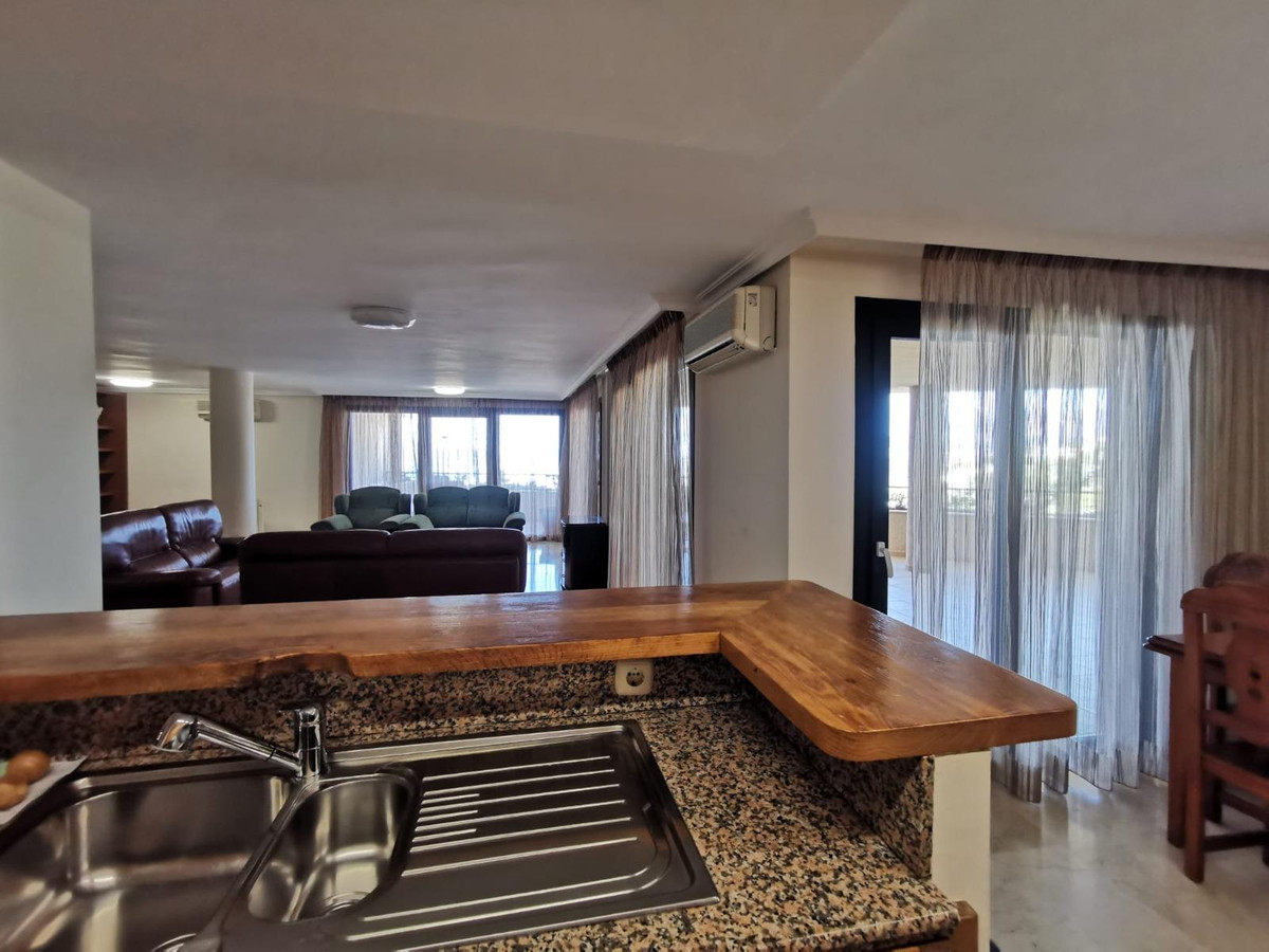 Se vende Apartamento Planta Media de 3 dormitorios en Costa Blanca, Alicante, España