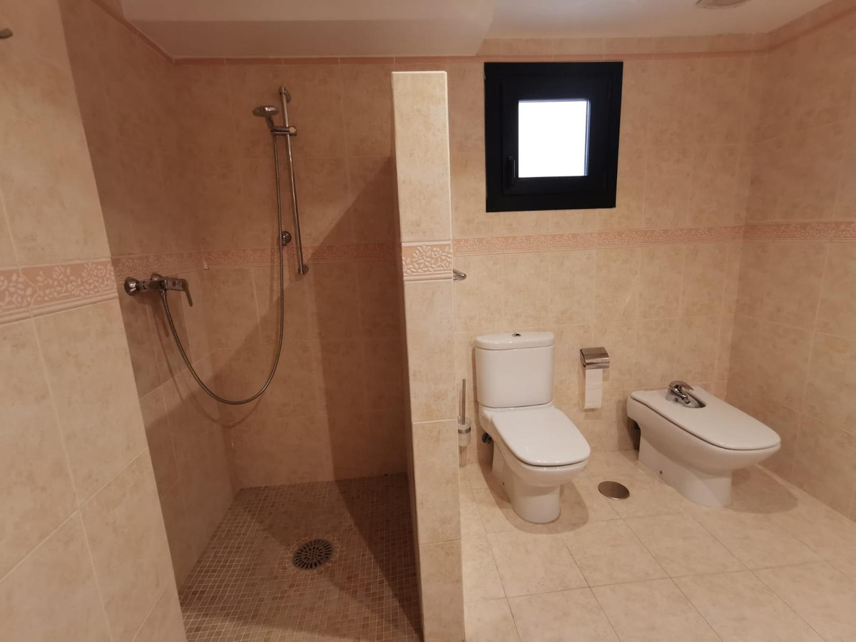 Se vende Apartamento Planta Media de 3 dormitorios en Costa Blanca, Alicante, España
