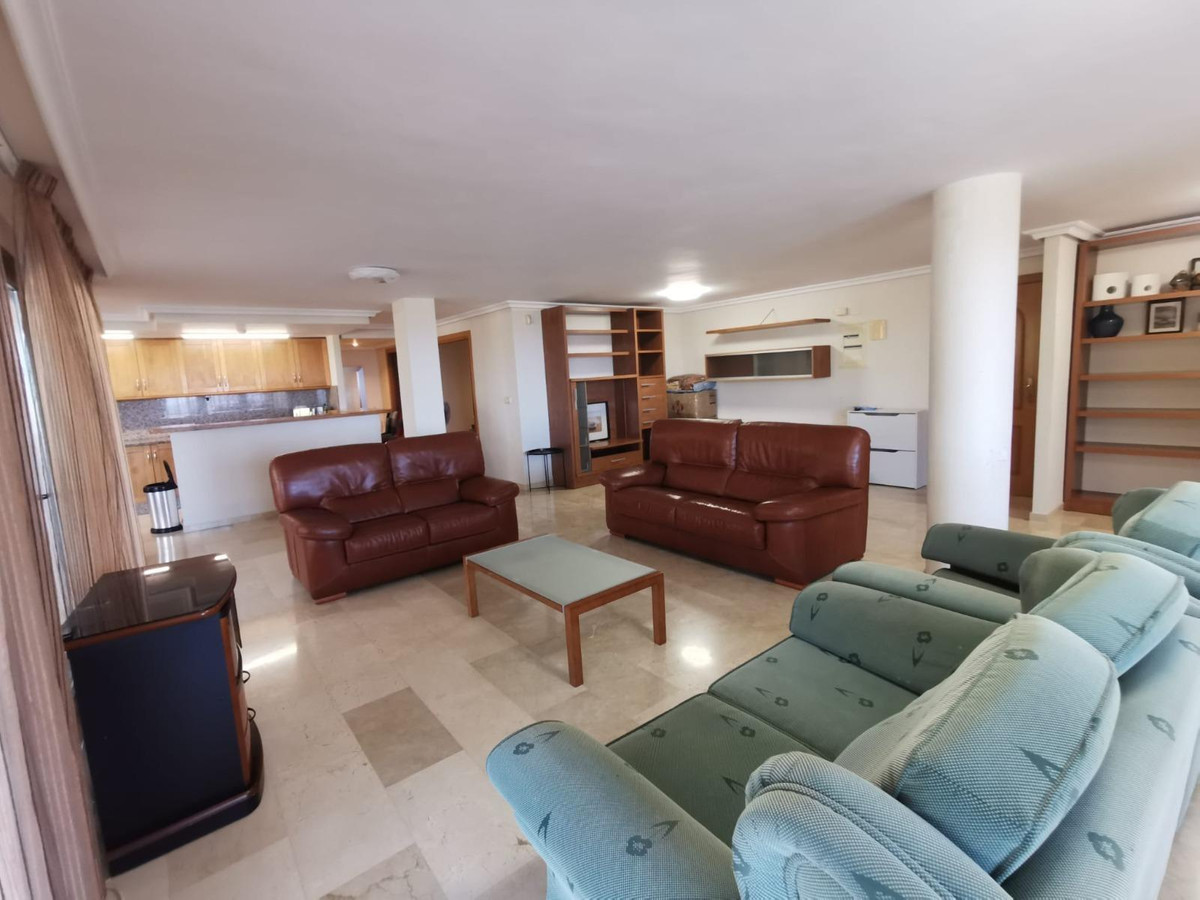 Se vende Apartamento Planta Media de 3 dormitorios en Costa Blanca, Alicante, España