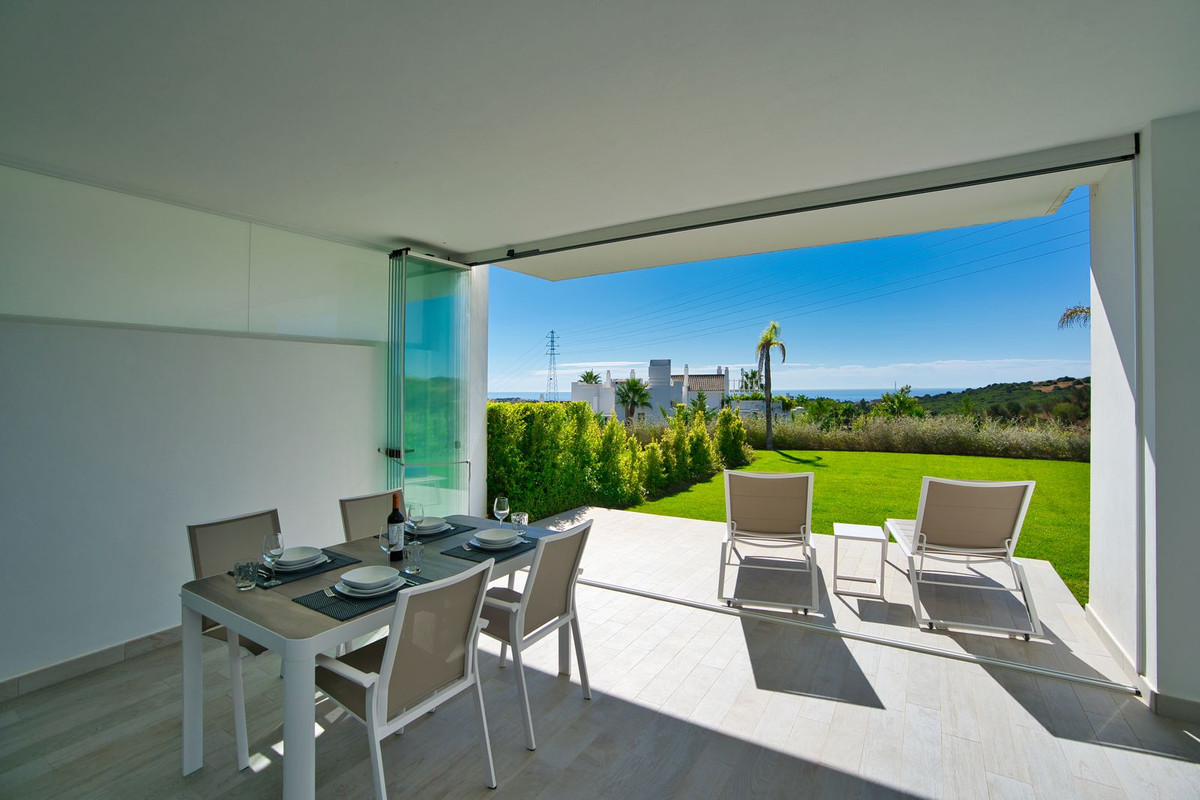 2 Bed Apartment for sale in Estepona Costa Del Sol, Málaga, Spain
