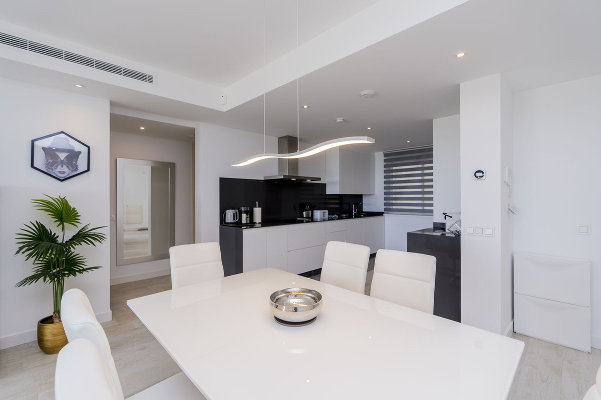 2 Bed Apartment for sale in Estepona Costa Del Sol, Málaga, Spain