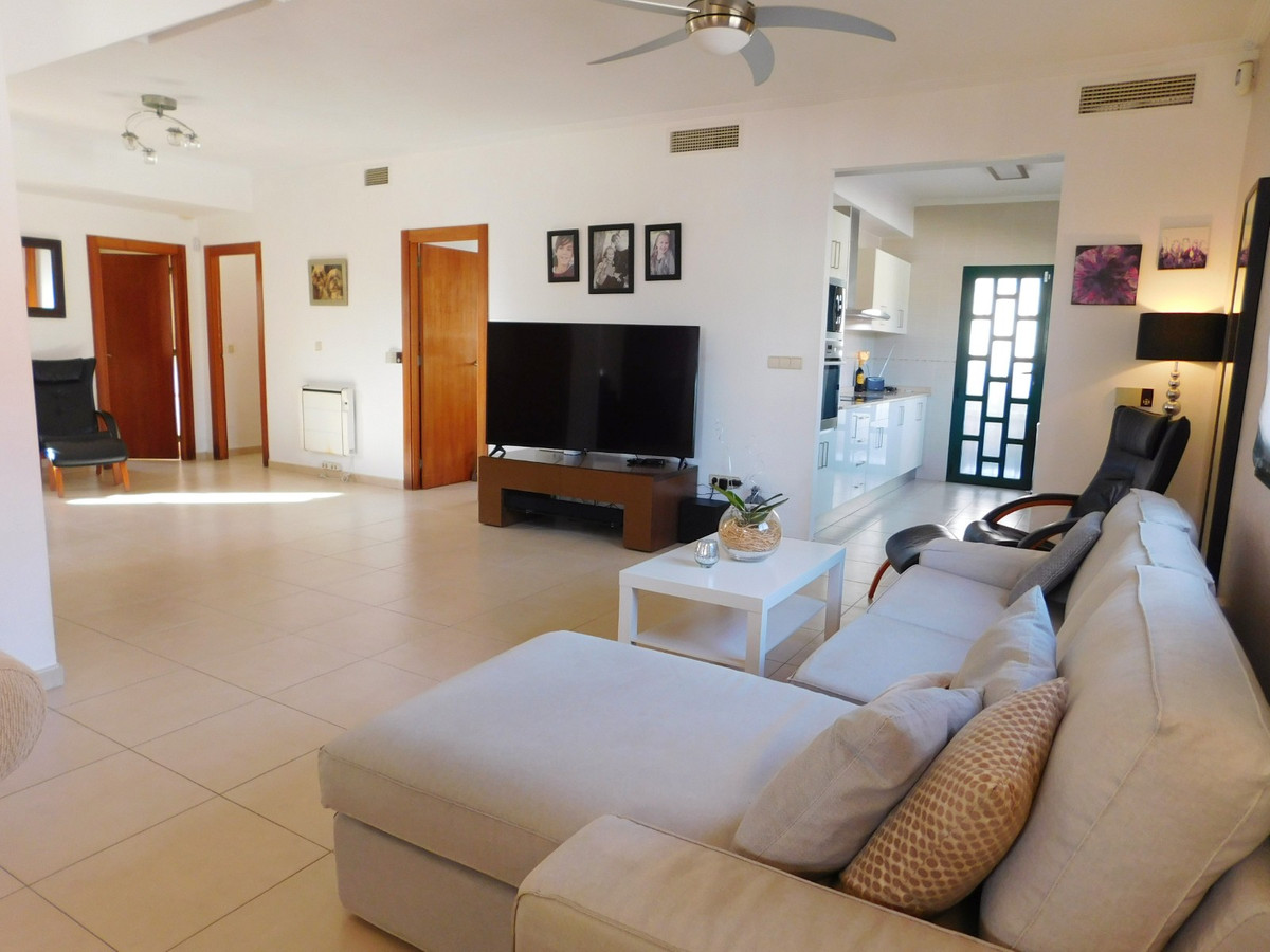 Se vende Villa - Chalet de 4 dormitorios en Costa Blanca, Alicante, España