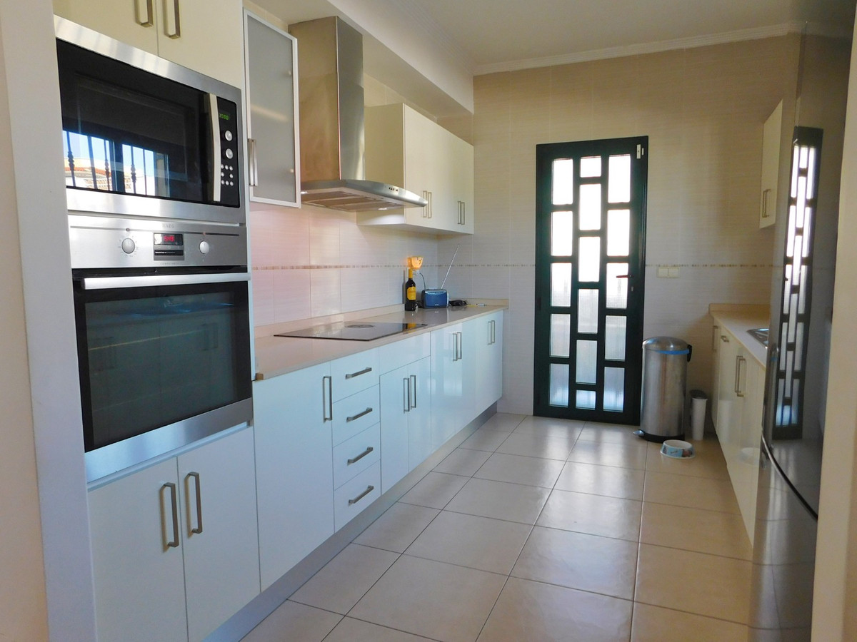 Se vende Villa - Chalet de 4 dormitorios en Costa Blanca, Alicante, España