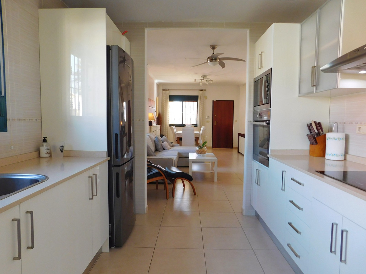 Se vende Villa - Chalet de 4 dormitorios en Costa Blanca, Alicante, España