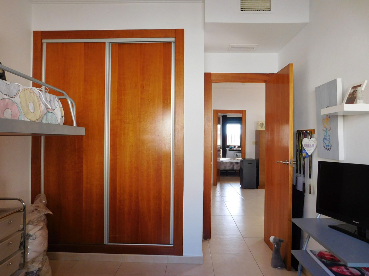 Se vende Villa - Chalet de 4 dormitorios en Costa Blanca, Alicante, España