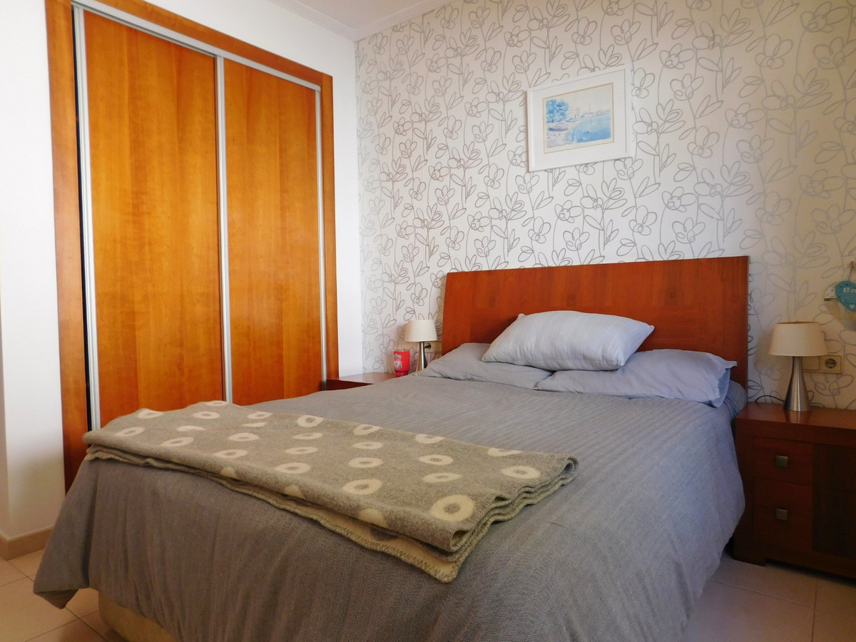 Se vende Villa - Chalet de 4 dormitorios en Costa Blanca, Alicante, España