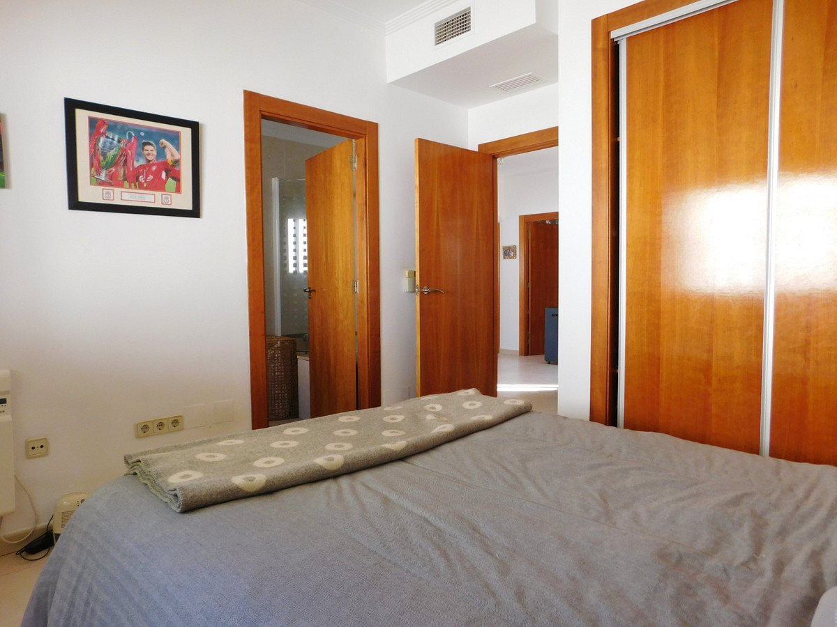Se vende Villa - Chalet de 4 dormitorios en Costa Blanca, Alicante, España