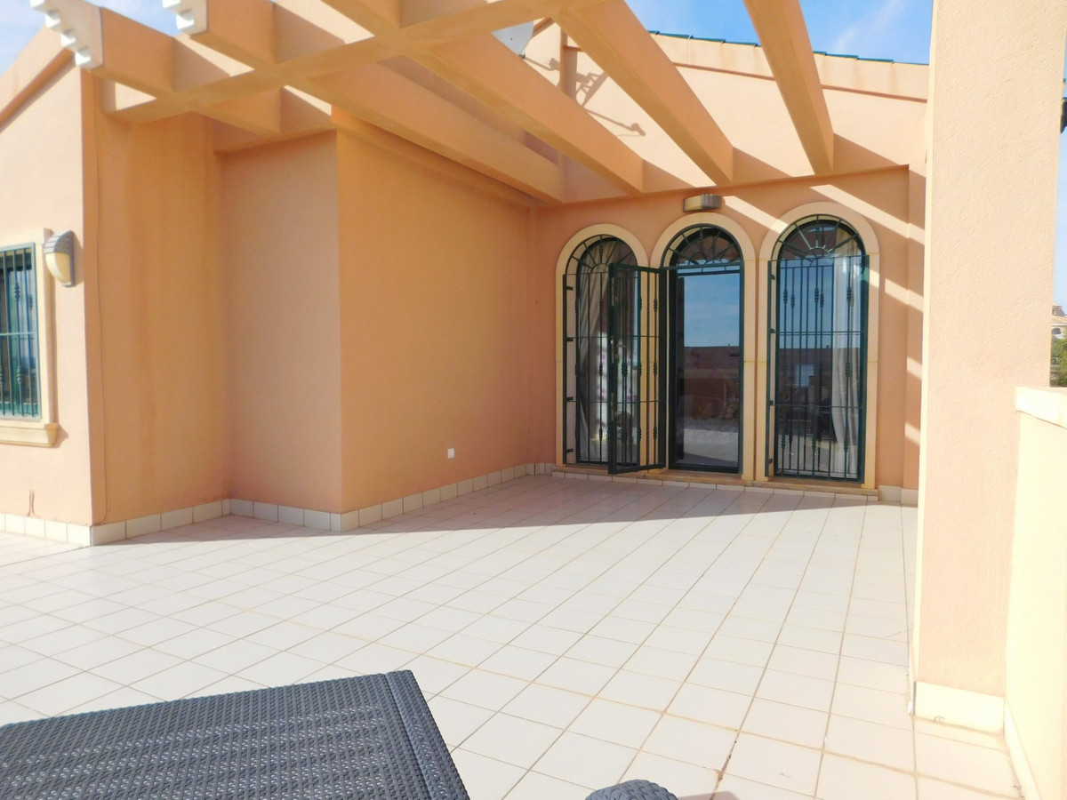 Se vende Villa - Chalet de 4 dormitorios en Costa Blanca, Alicante, España