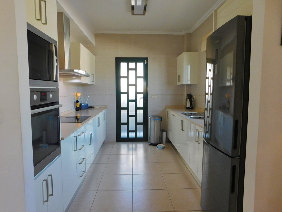 Se vende Villa - Chalet de 4 dormitorios en Costa Blanca, Alicante, España