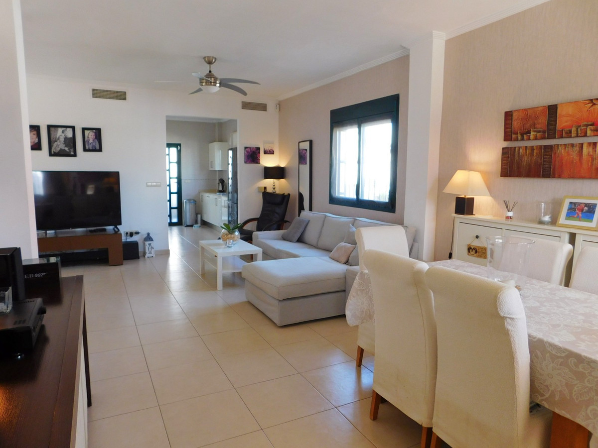 Se vende Villa - Chalet de 4 dormitorios en Costa Blanca, Alicante, España