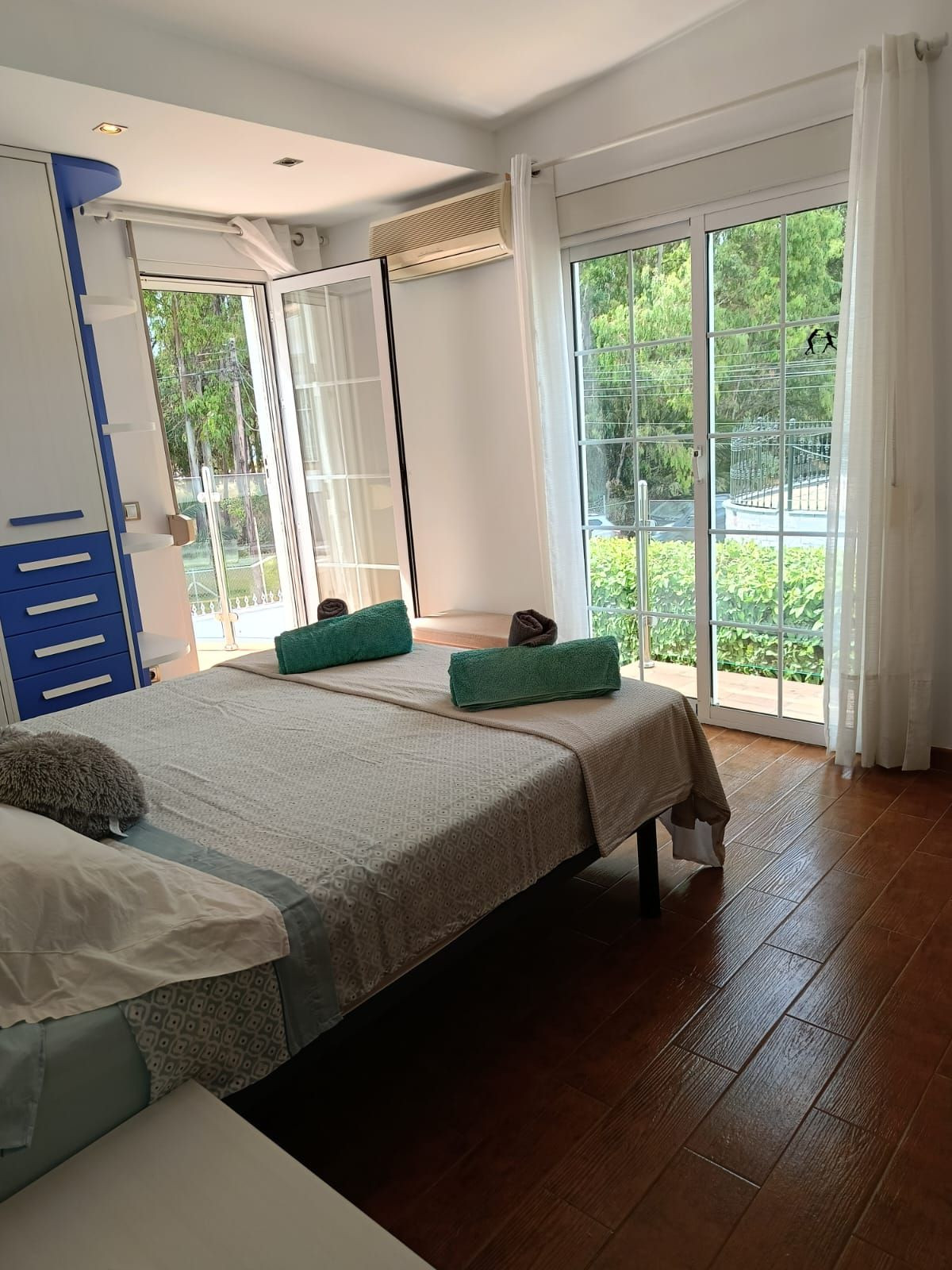 Se vende Villa - Chalet de 4 dormitorios en Costa Del Sol, Málaga, España
