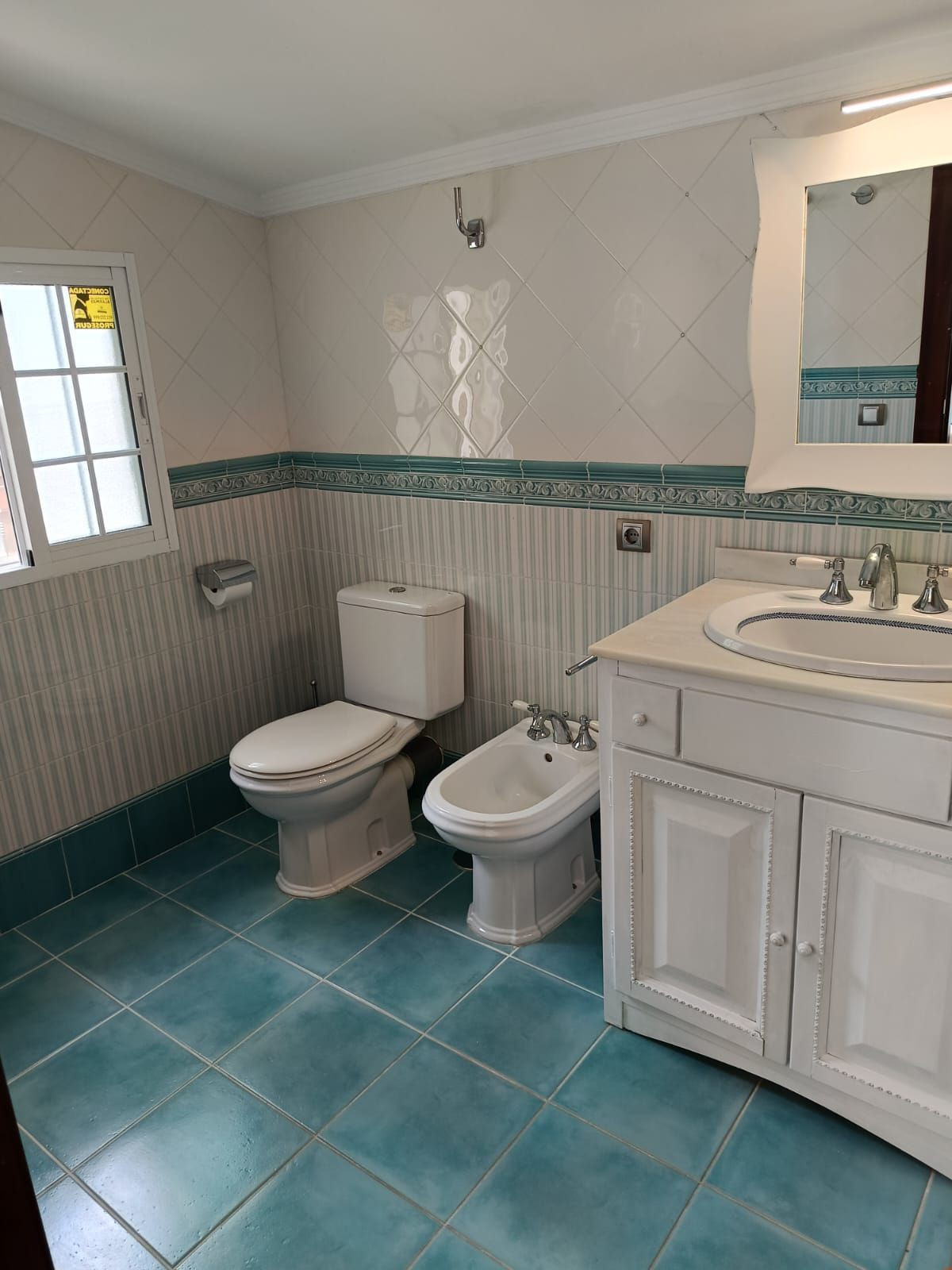 Se vende Villa - Chalet de 4 dormitorios en Costa Del Sol, Málaga, España