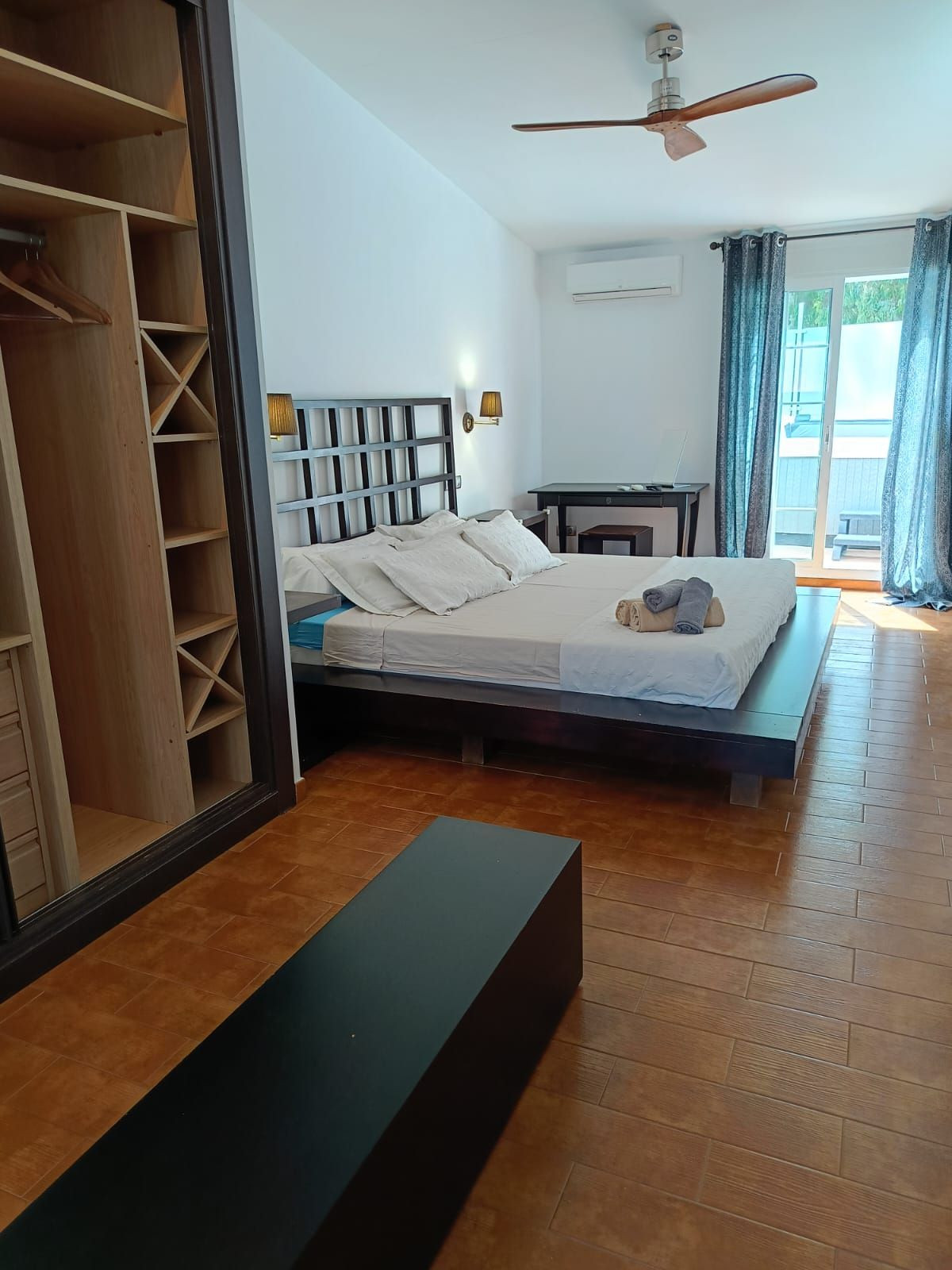 Se vende Villa - Chalet de 4 dormitorios en Costa Del Sol, Málaga, España