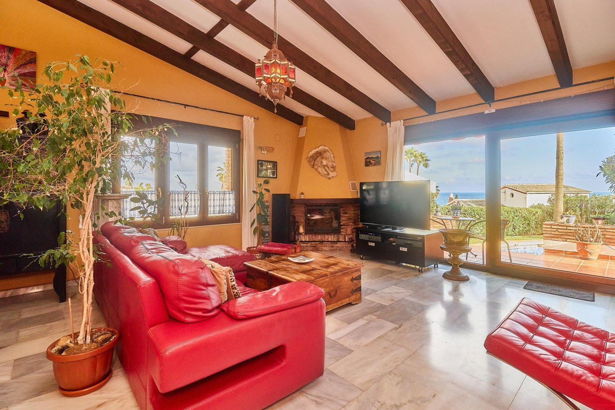 Se vende Villa - Chalet de 4 dormitorios en Costa Del Sol, Málaga, España