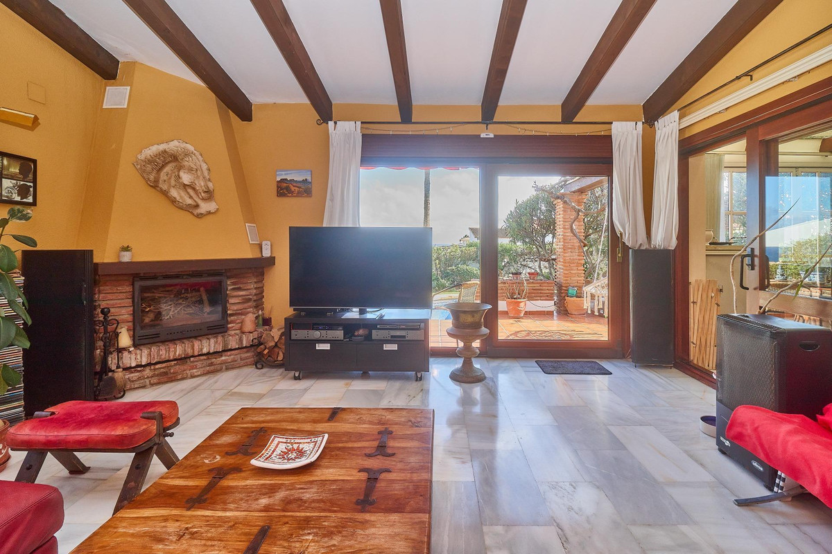 Se vende Villa - Chalet de 4 dormitorios en Costa Del Sol, Málaga, España