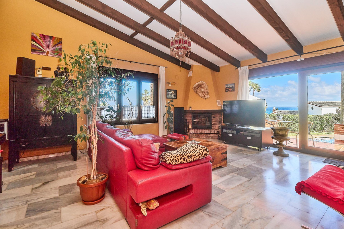 Se vende Villa - Chalet de 4 dormitorios en Costa Del Sol, Málaga, España