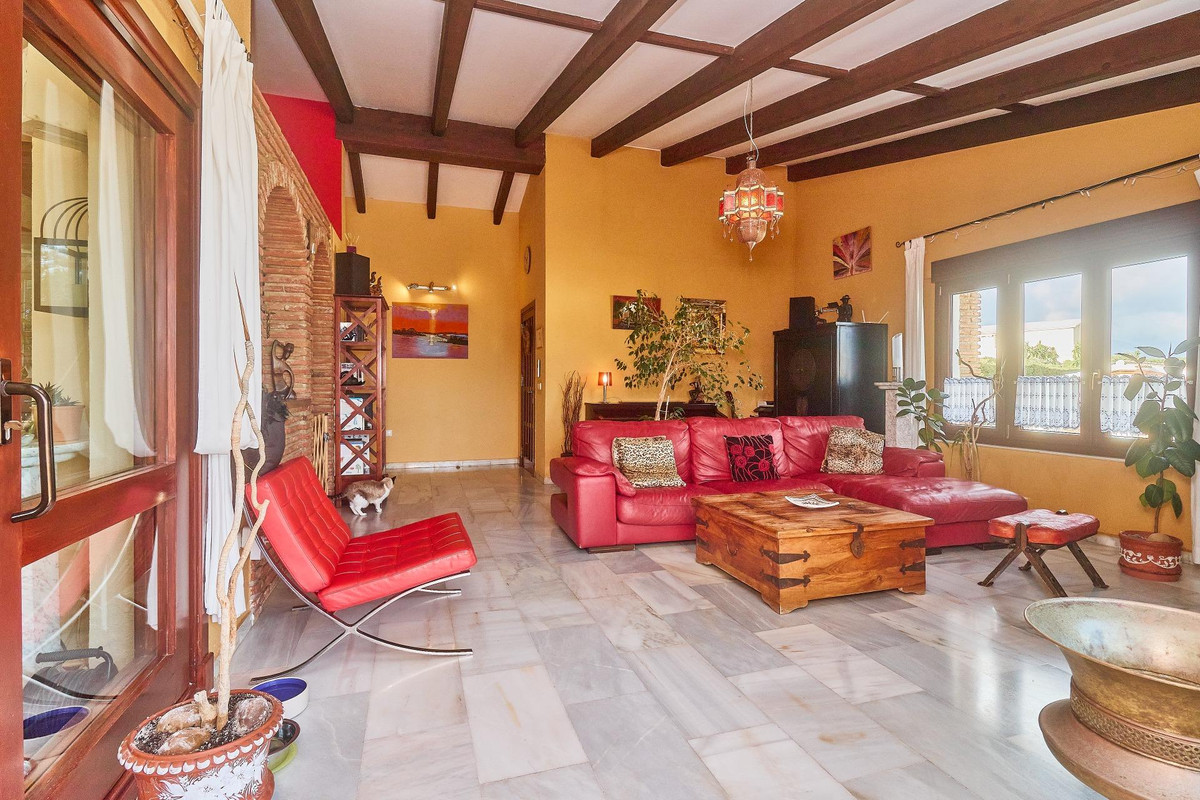 Se vende Villa - Chalet de 4 dormitorios en Costa Del Sol, Málaga, España