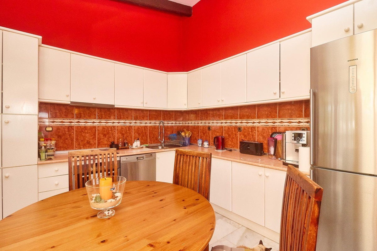 Se vende Villa - Chalet de 4 dormitorios en Costa Del Sol, Málaga, España