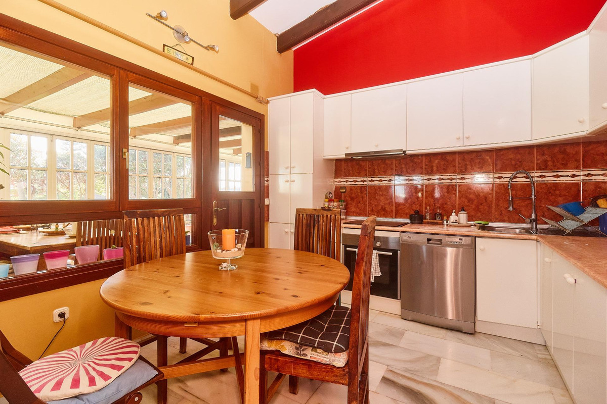 Se vende Villa - Chalet de 4 dormitorios en Costa Del Sol, Málaga, España