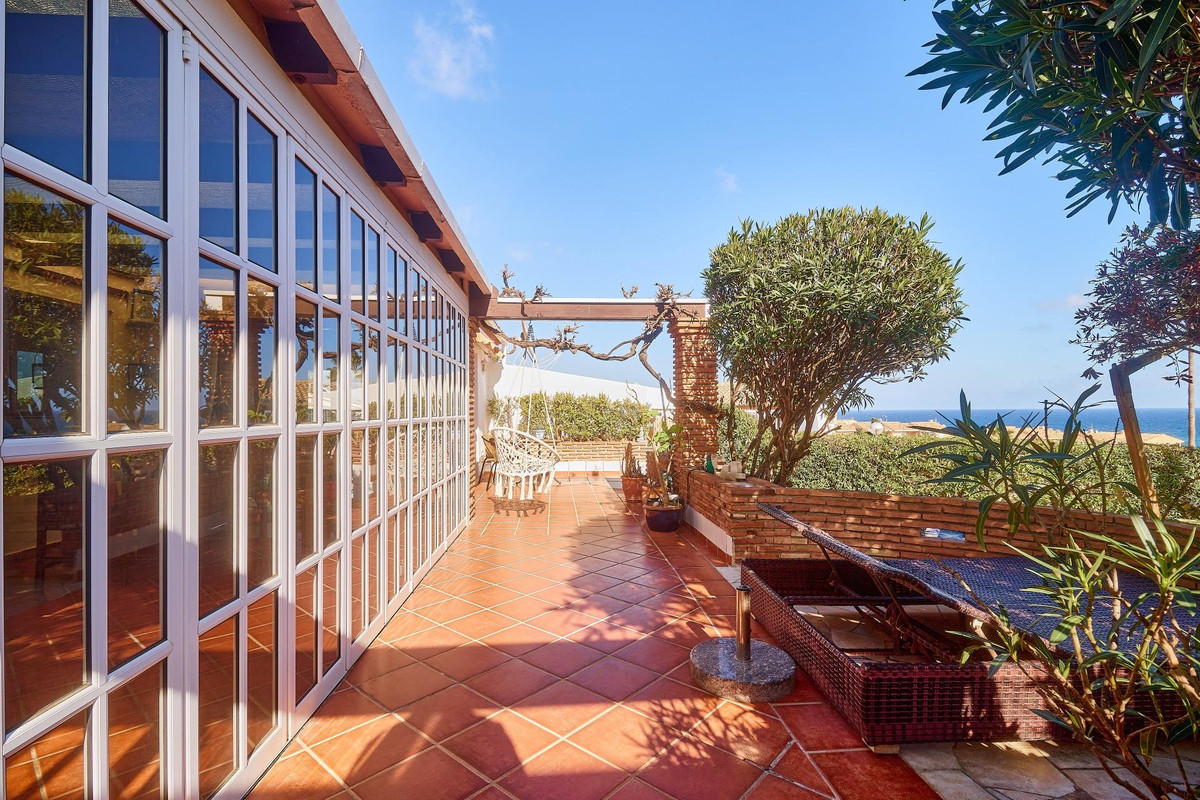 Se vende Villa - Chalet de 4 dormitorios en Costa Del Sol, Málaga, España