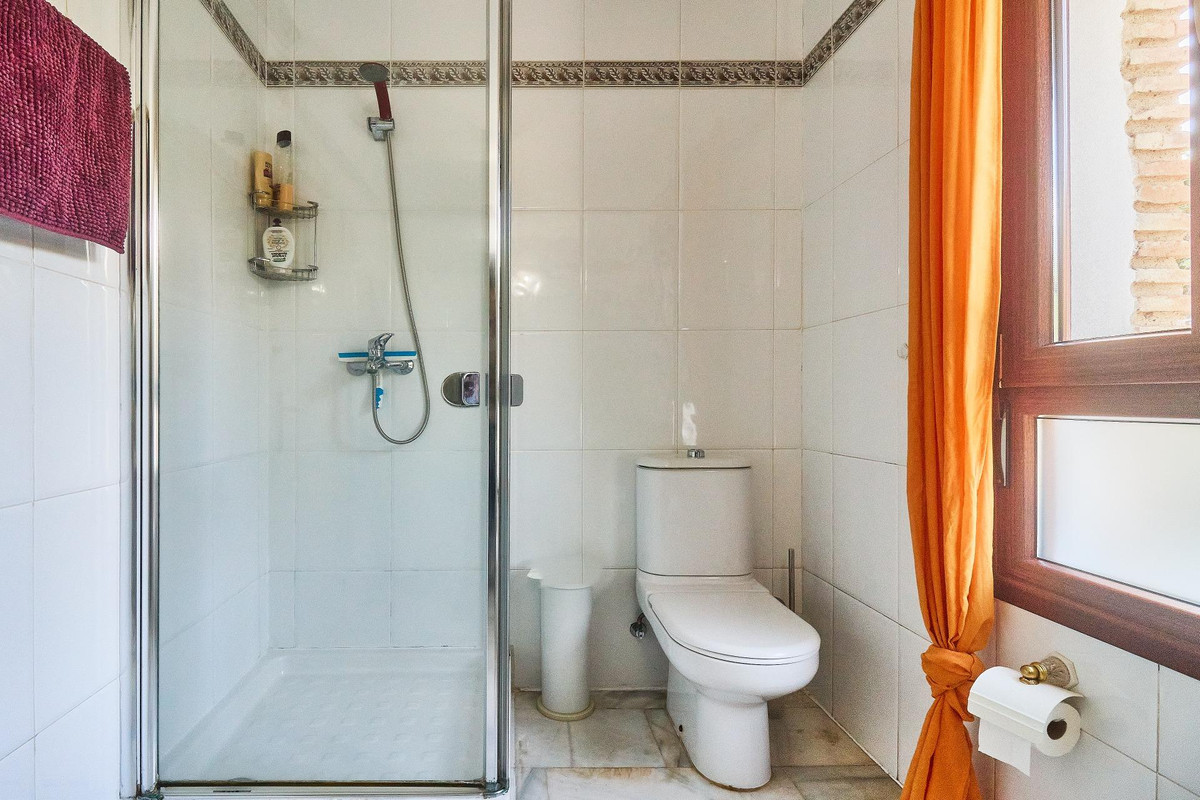 Se vende Villa - Chalet de 4 dormitorios en Costa Del Sol, Málaga, España