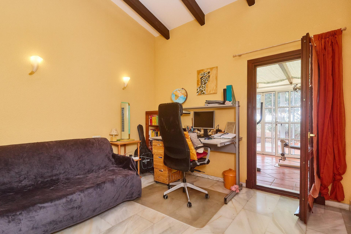 Se vende Villa - Chalet de 4 dormitorios en Costa Del Sol, Málaga, España