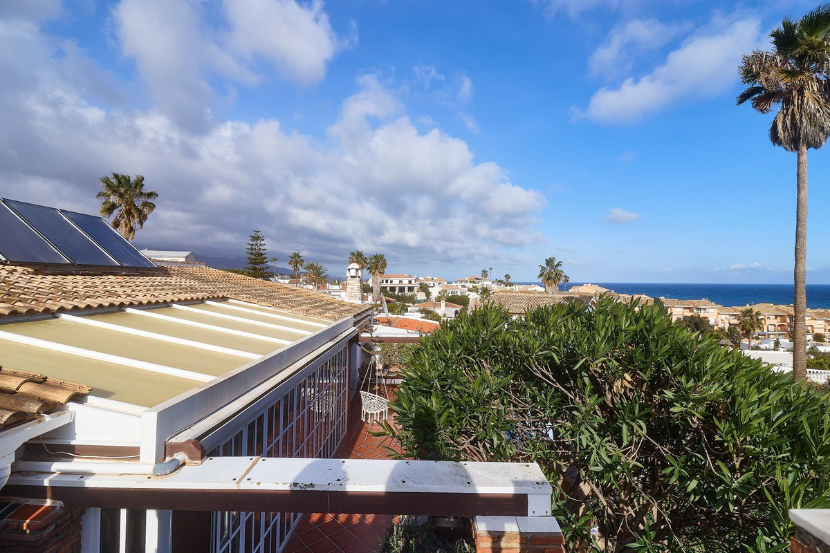 Se vende Villa - Chalet de 4 dormitorios en Costa Del Sol, Málaga, España