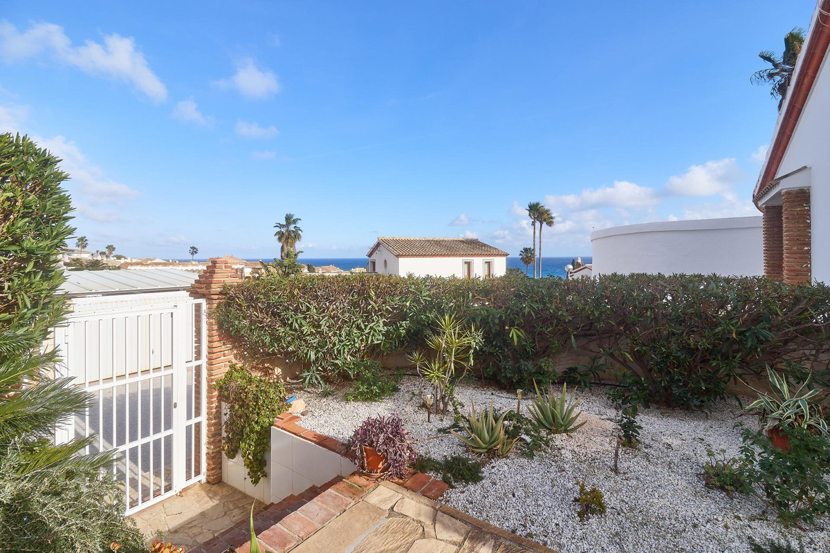 Se vende Villa - Chalet de 4 dormitorios en Costa Del Sol, Málaga, España