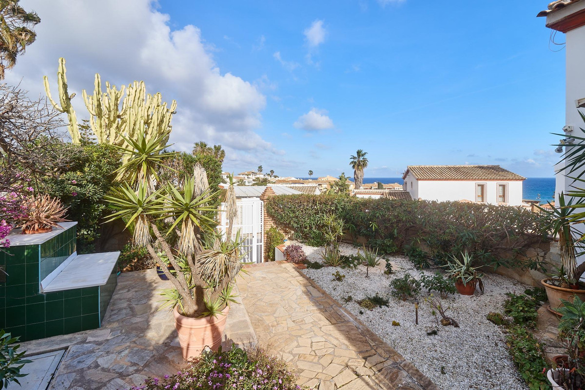 Se vende Villa - Chalet de 4 dormitorios en Costa Del Sol, Málaga, España