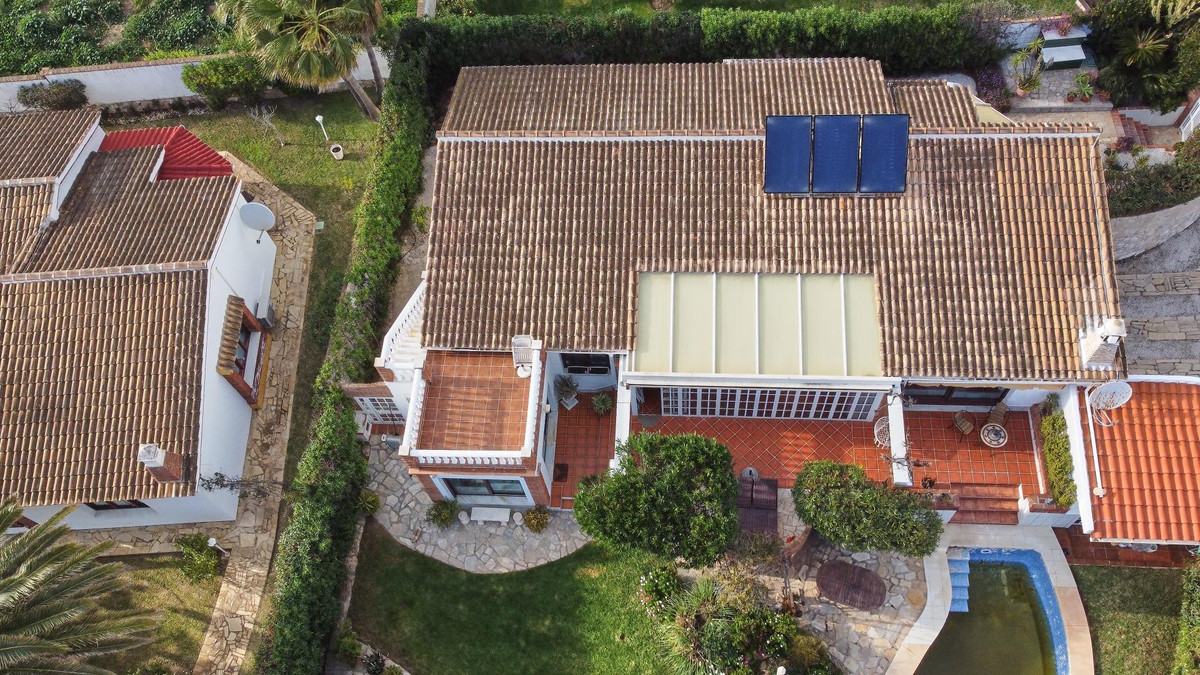 Se vende Villa - Chalet de 4 dormitorios en Costa Del Sol, Málaga, España