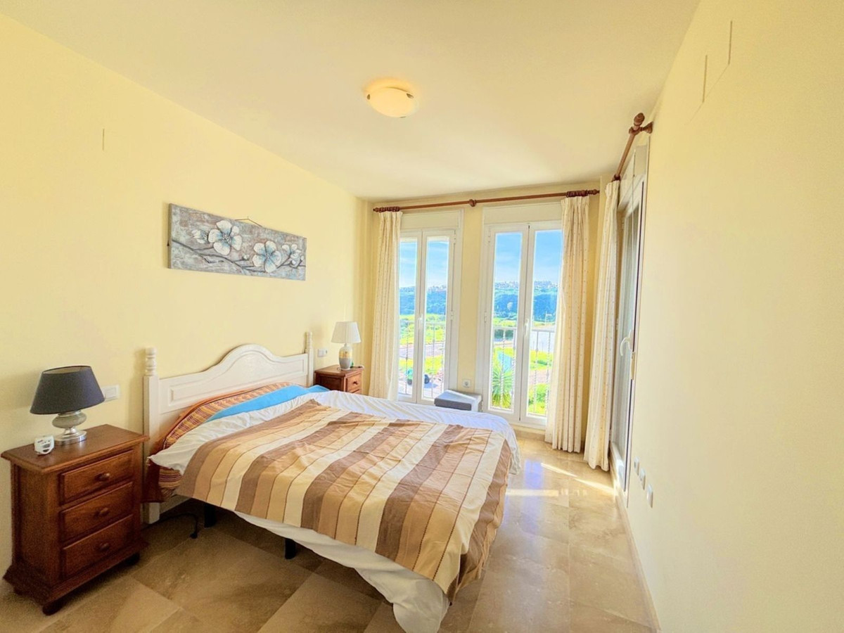Se vende Apartamento Planta Media de 2 dormitorios en Costa Del Sol, Málaga, España