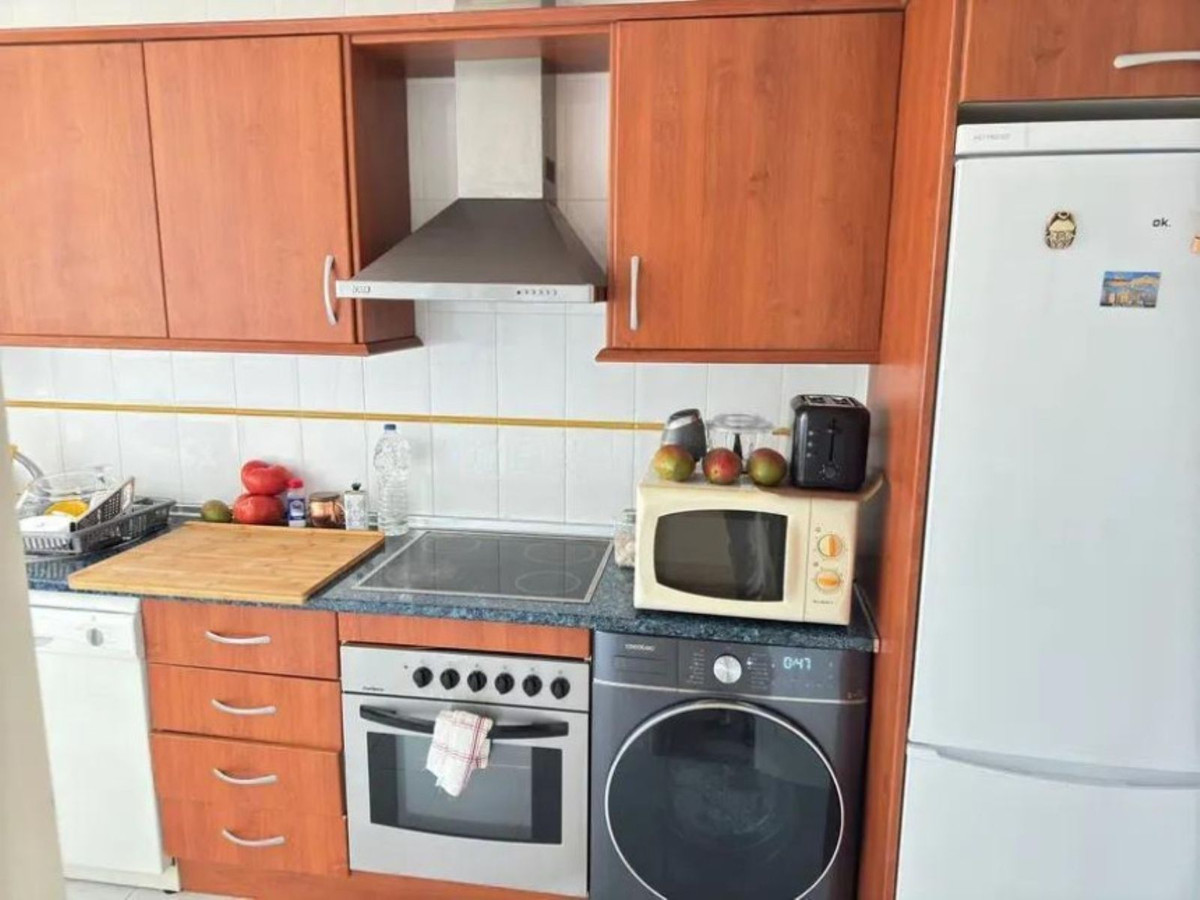 Se vende Apartamento Planta Media de 2 dormitorios en Costa Del Sol, Málaga, España
