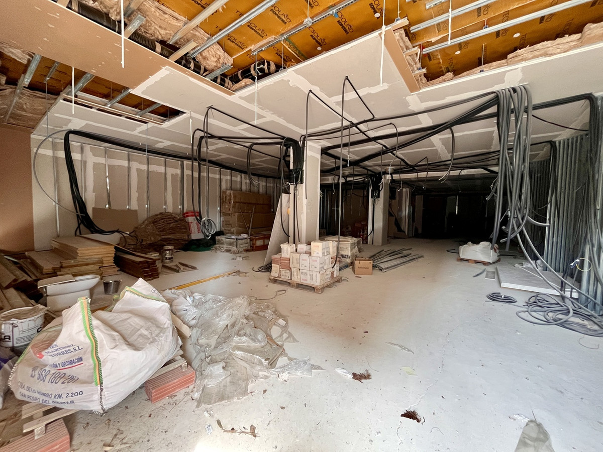 Commercial unit for sale in La Zenia Costa Blanca, Alicante, Spain