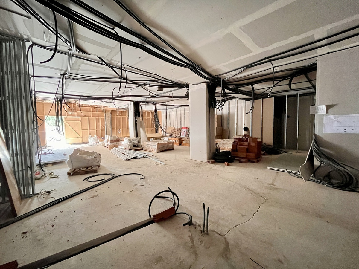 Commercial unit for sale in La Zenia Costa Blanca, Alicante, Spain