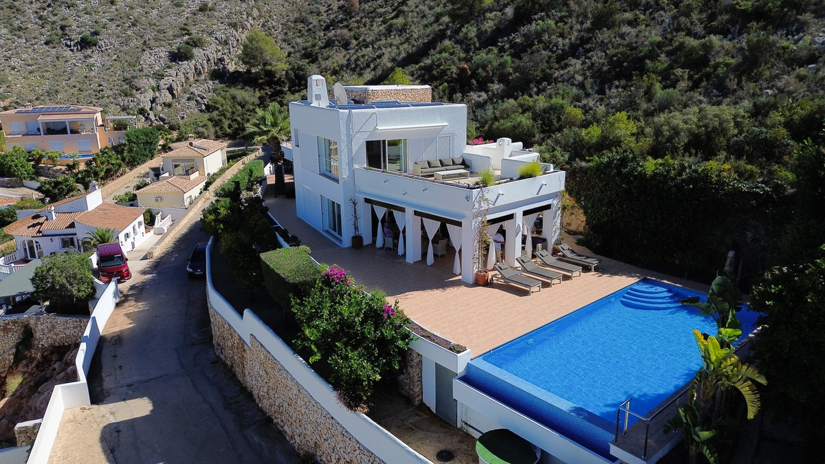 3 Bed Townhouse for sale in El Portet Costa Blanca, Alicante, Spain