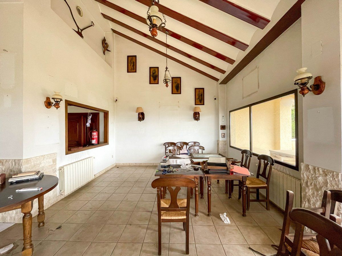 5 Bed Commercial unit for sale in Calpe Costa Blanca, Alicante, Spain