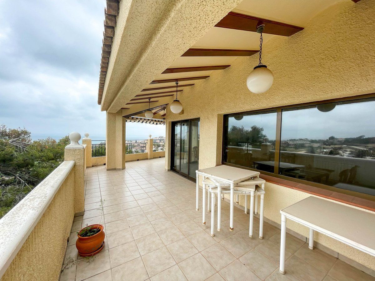 5 Bed Commercial unit for sale in Calpe Costa Blanca, Alicante, Spain