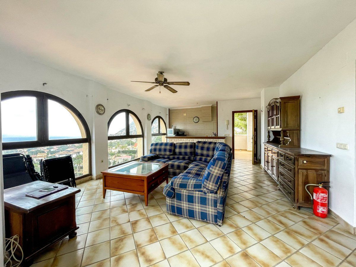 5 Bed Commercial unit for sale in Calpe Costa Blanca, Alicante, Spain