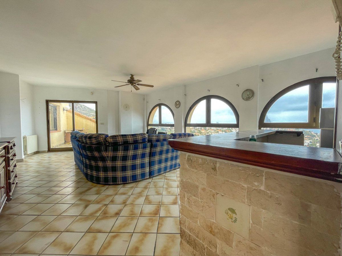 5 Bed Commercial unit for sale in Calpe Costa Blanca, Alicante, Spain