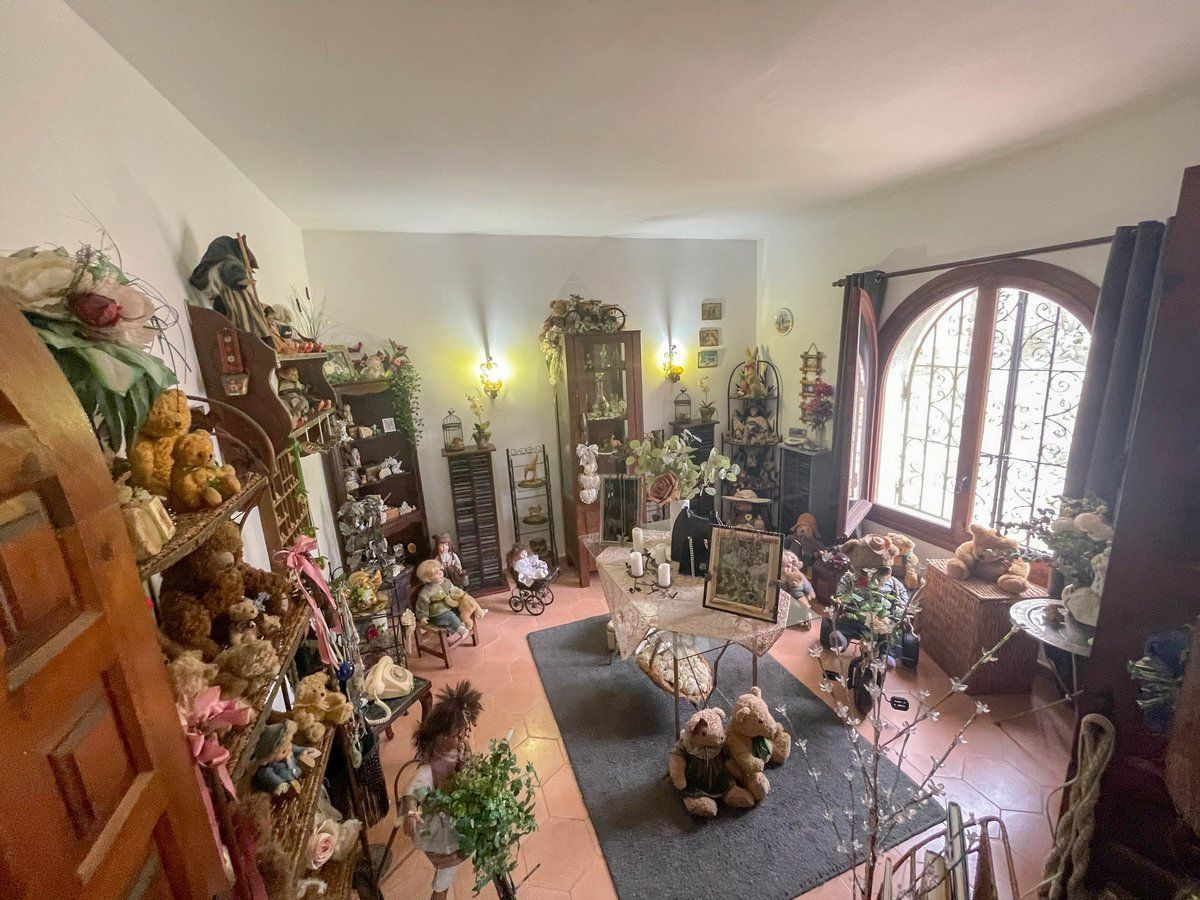 Se vende Villa - Chalet de 4 dormitorios en Costa Blanca, Alicante, España